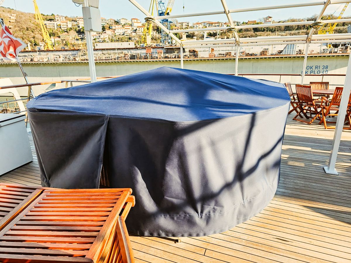 Abdeckung Schiffsbar